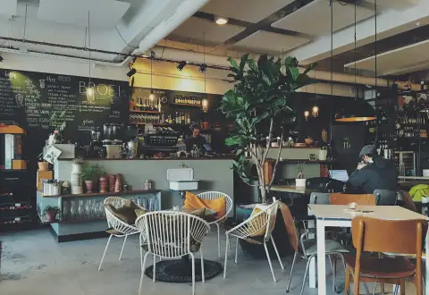 محل أرضي داخل سوق كاديكوي